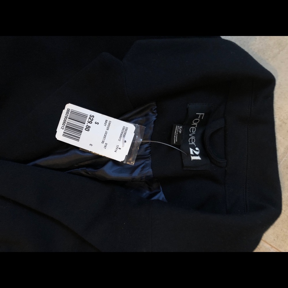 Navy Blazer, never worn! - Picture 3 of 5